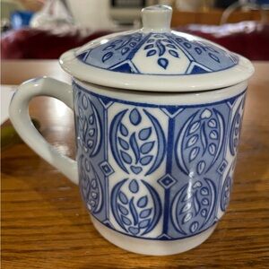 Vintage IDG Italy Blue White Mug with Lid Floral Design